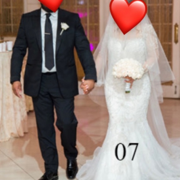 Tom Ford Men’s Tuxedo Set - Picture 3 of 4